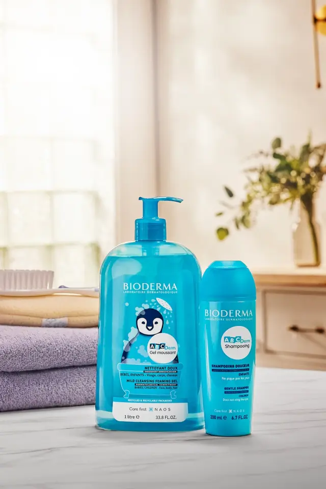 Bioderma ABCDerm Foaming Cleanser Bebek ve Çocuk Yüz ve Vücut Temizleme Jeli 1 L